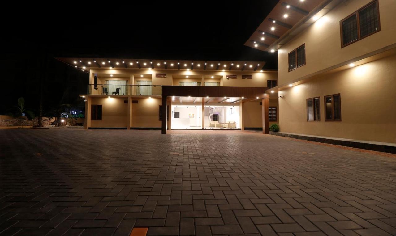 Treebo Grand Vistara Airport Suites Kochi المظهر الخارجي الصورة